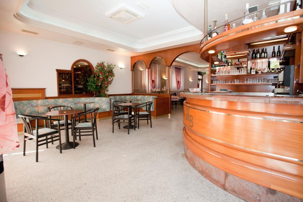 Hotel Belvedere Sottomarina Extérieur photo