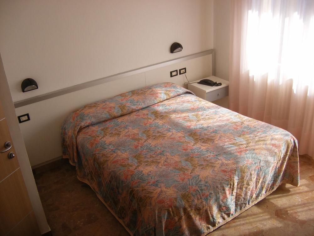 Hotel Belvedere Sottomarina Extérieur photo